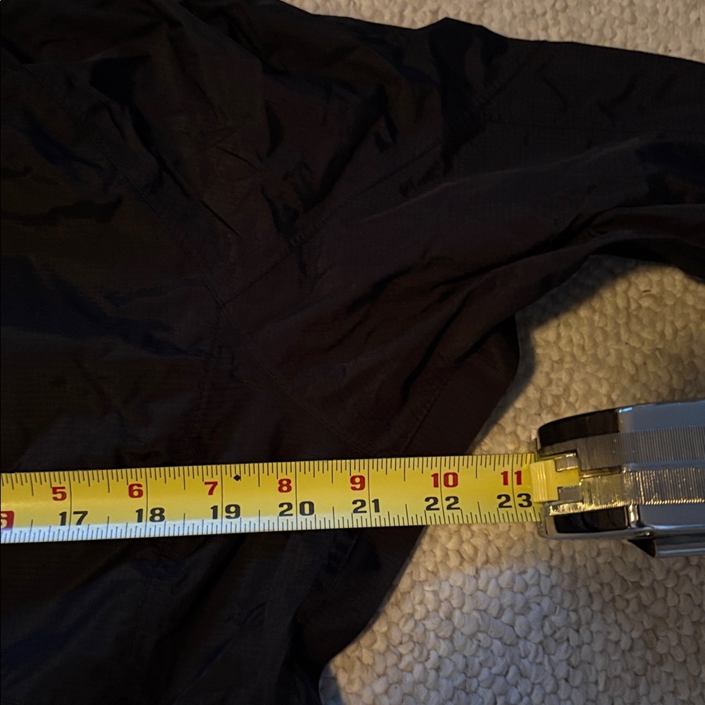 REI ☔️🌧️Rain Jacket with zippered hood - Picture 9 of 10